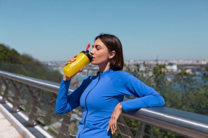 Jakie białko na noc? Czy warto je stosować?