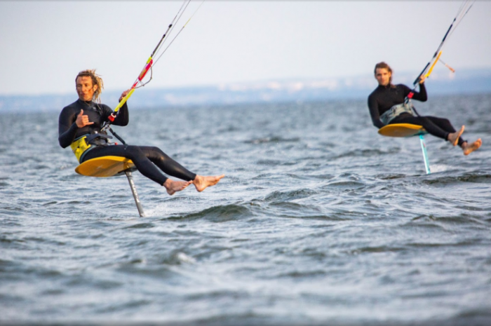 Odkryj Kitesurfing i daj się porwać falom