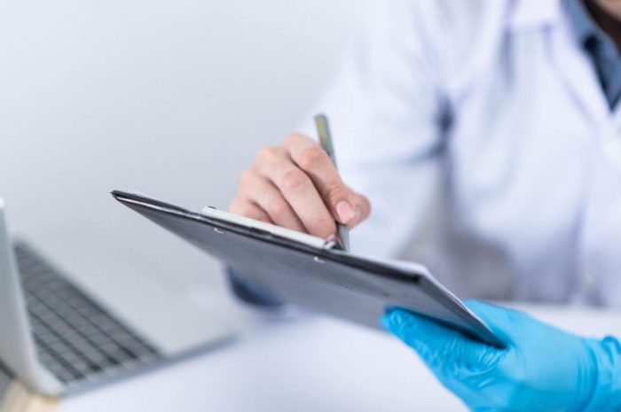 Czy lekarz może wystawić zwolnienie lekarskie online?