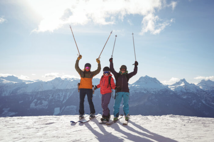 Nadchodzi sezon narciarski! Jak ubrać się na narty?