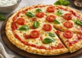 Pizza z serka wiejskiego: przepis, który zawsze wychodzi!