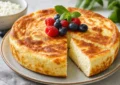 Placek z serka wiejskiego: sprawdzony przepis