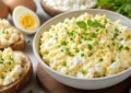 Pasta jajeczna z serkiem wiejskim - lekka na kanapki